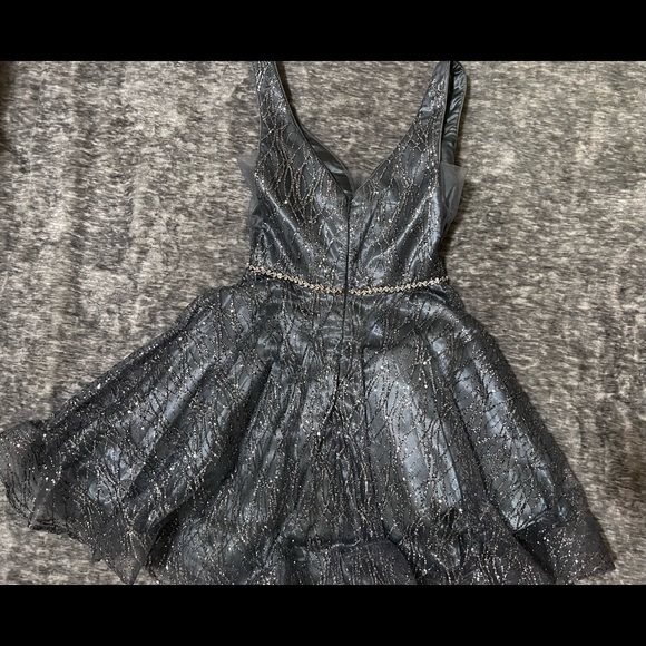 Formal Dress - Picture 3 of 4